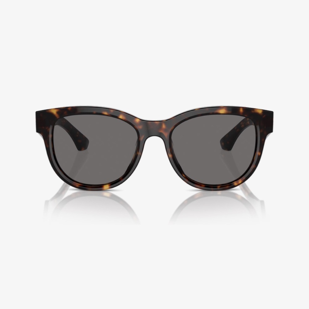 Authentic brand new Burberry sunglasses 4432U